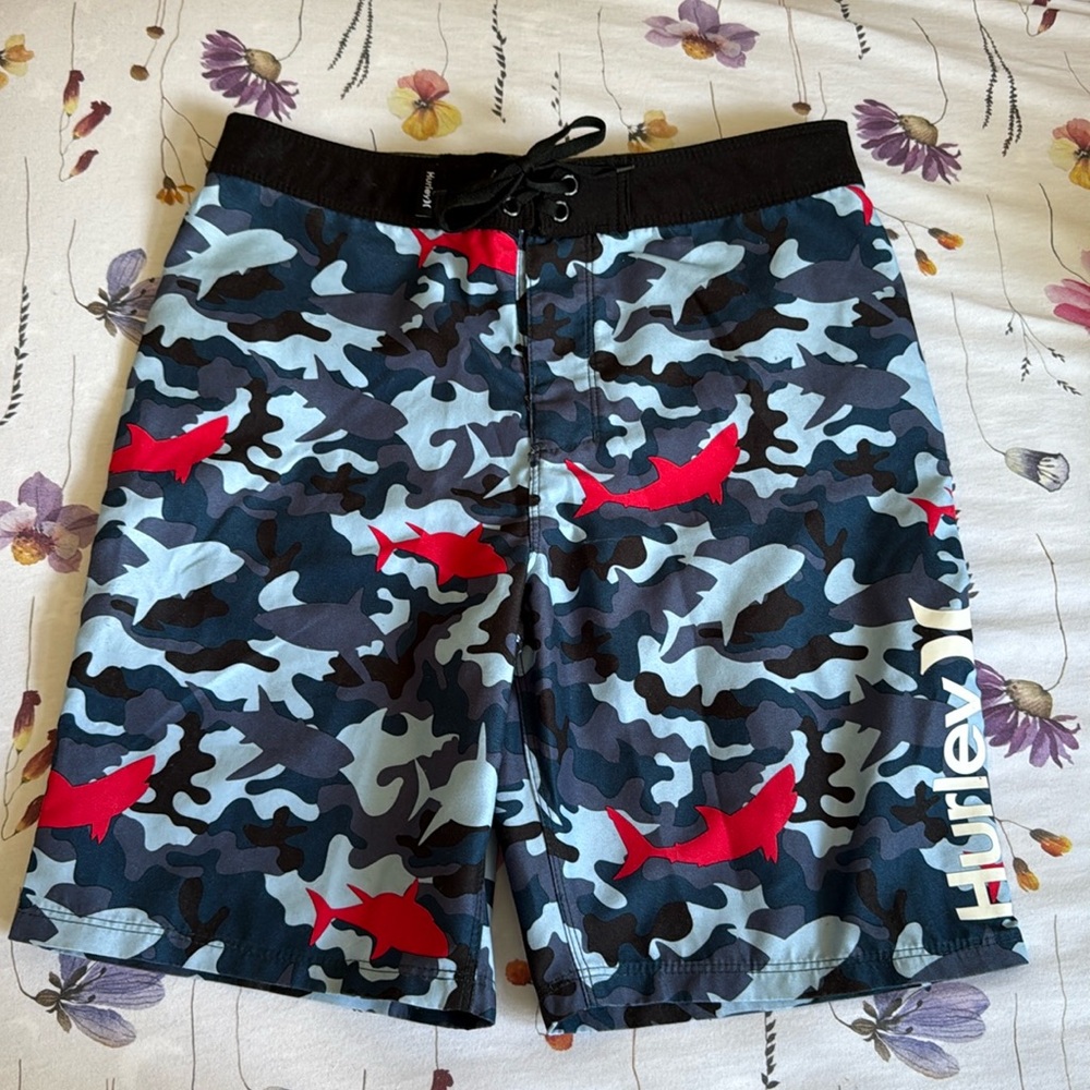 Hurley Size 12 Boys Board Shorts Swim Trunks Unlined Red Blue Camo Sharkbait